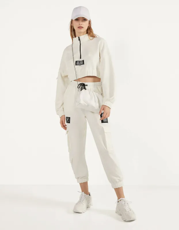 Sneaker mit Öffnungen in der Sohle